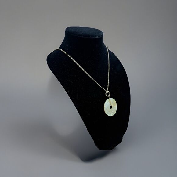 Yellow Mother of Pearl Donut Pi Disc Pendant Necklace Silver Tone Curb Chain - Picture 3 of 4
